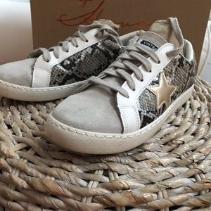 Vintage Havana Betsy Bronze Multi Sneaker size 6.5